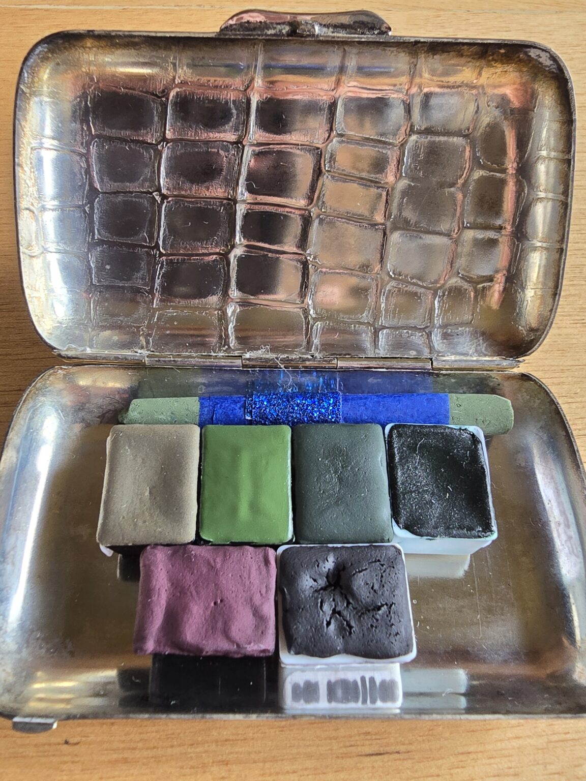 Boîte aquarelle peau de croco