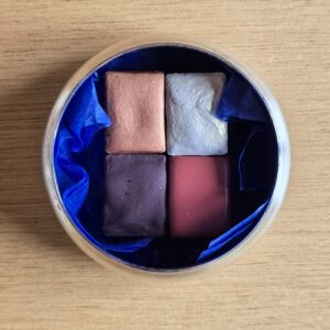 Petite boîte ronde – Argent métallisé – Aquarelles scintillantes