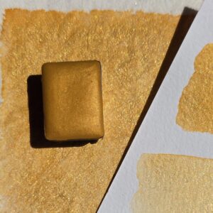 Aquarelle artisanale Chichi d’Or ocre jaune doré fabriquée en France en demi-godet